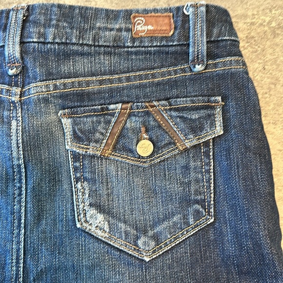 Paige Fairfax jean mini skirt, embroidered flap pockets, size 27 - Picture 10 of 12